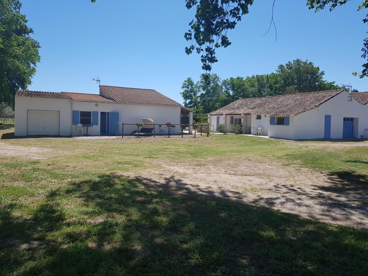 Le Mas De Mon Pere Saintes-Maries-de-la-Mer Kültér fotó